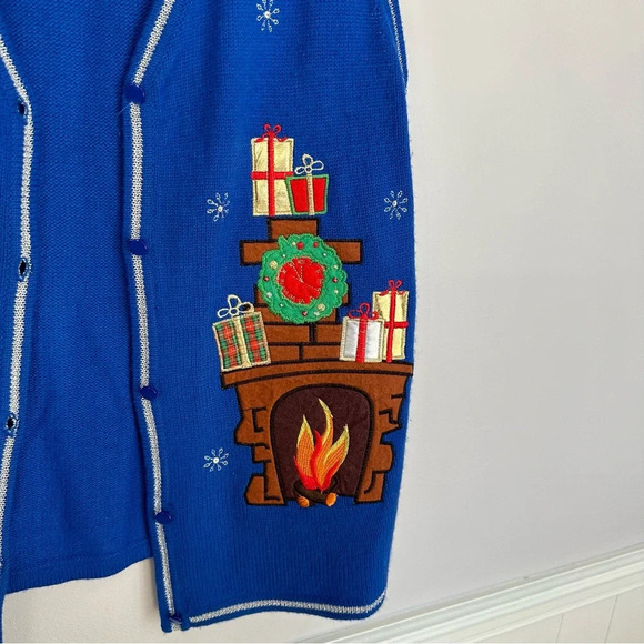 Women’s Sleeveless Royal Blue Santa & Fireplace Christmas Vest Size XL 16-18 GUC - Picture 4 of 7